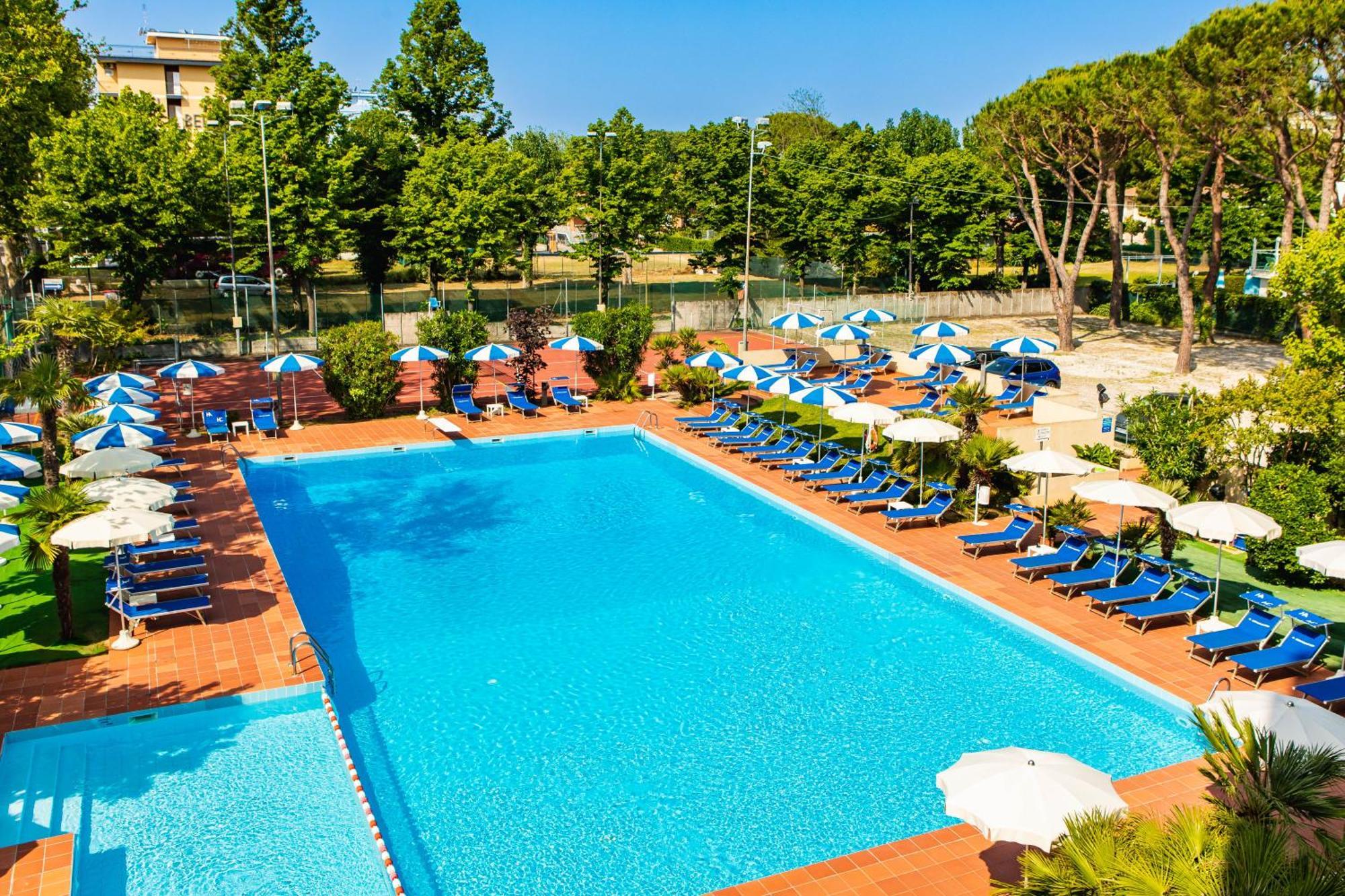Hotel Caravelle Cesenatico Kültér fotó