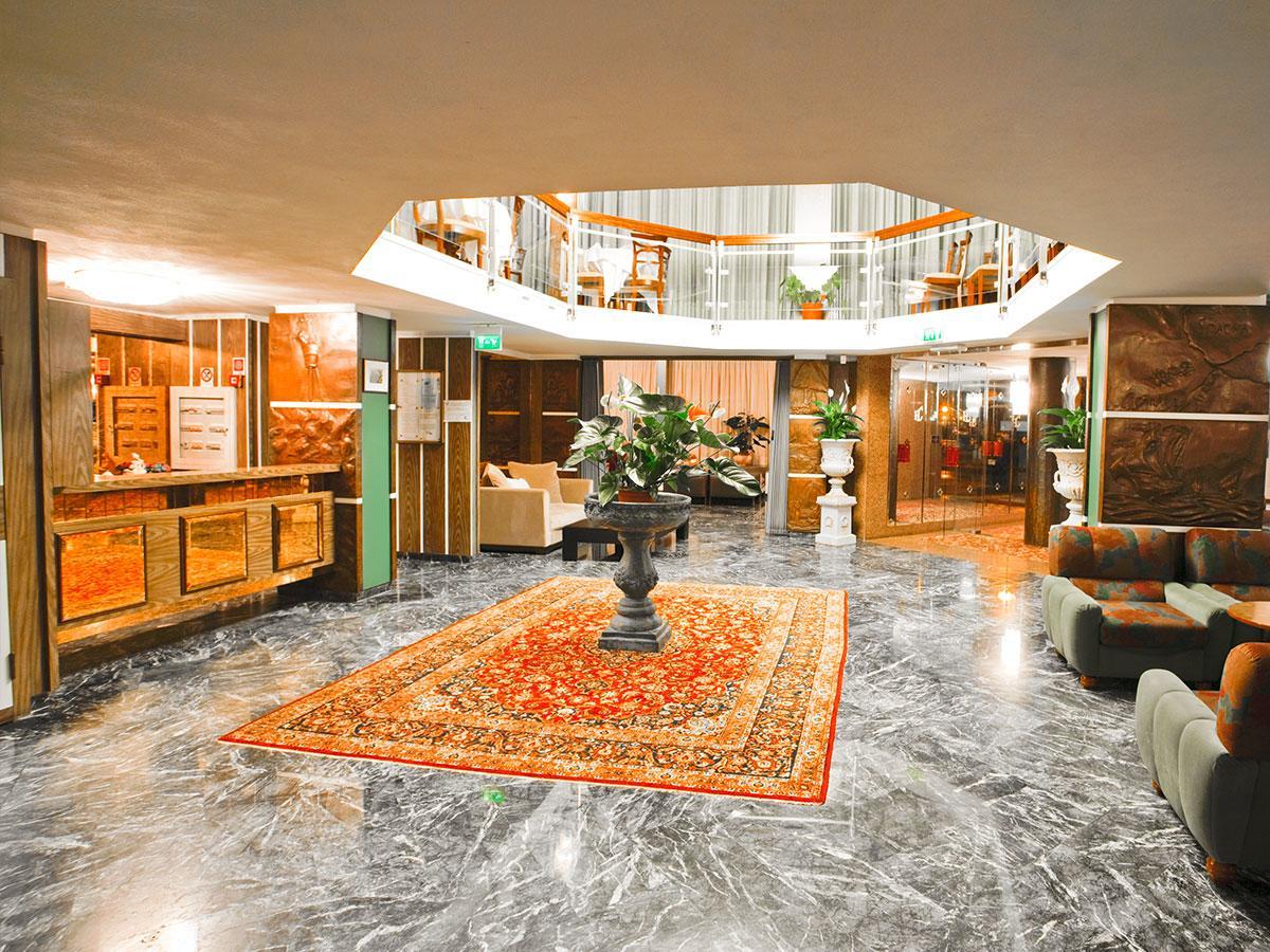 Hotel Caravelle Cesenatico Kültér fotó